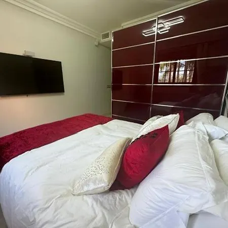 3 Bed In Gazules Del Sol Apartment Estepona